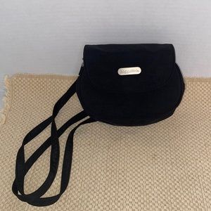 Baggallini small black crossbody or shoulder bag